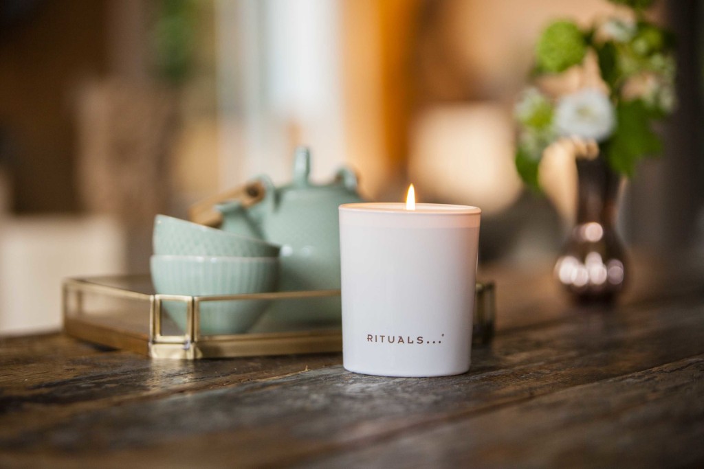 Rituals.cz_The Ritual of Karma candle, relaxacni vonna svice 290g, cena