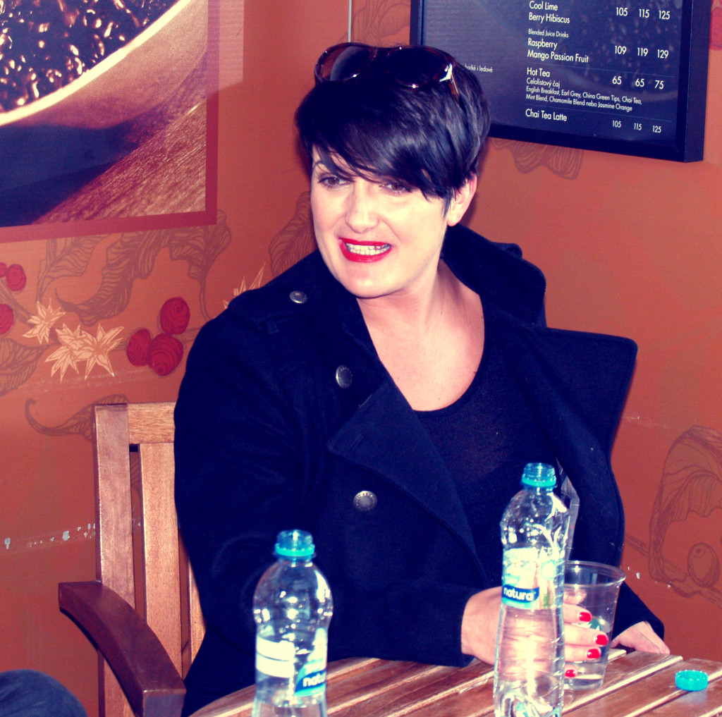 Kosheen přiletěli do Prahy i s hvězdnými manýry - First Style