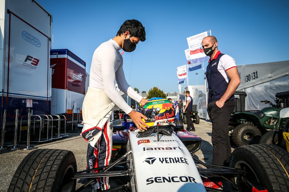 Závod F3 v Monze:  Charouz Racing System po šílené honičce na bodech