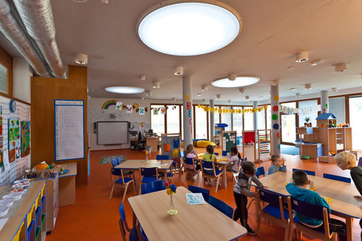 Negativní vliv na dětské zdraví může mít umělé osvětlení ve školách