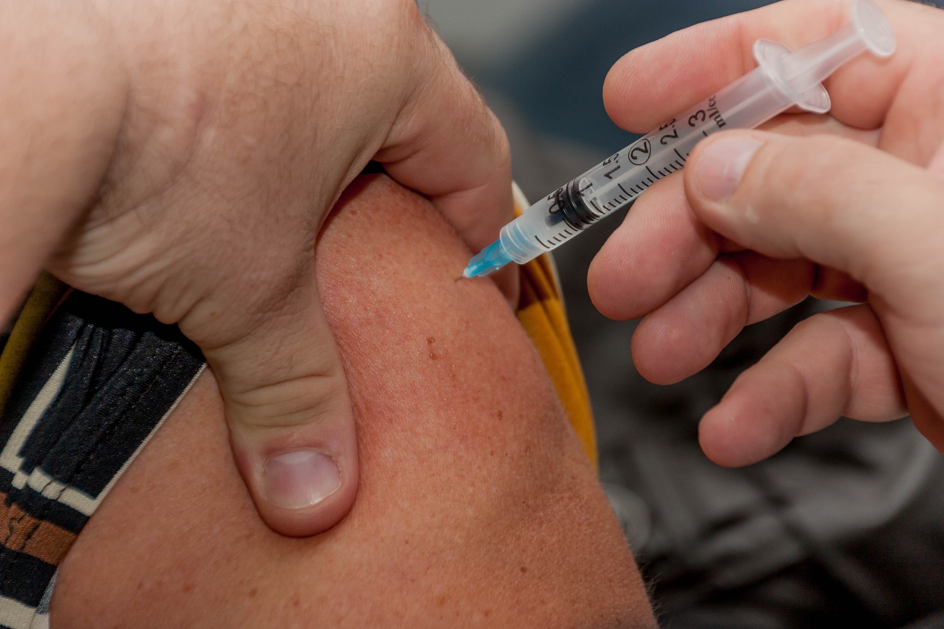 Jaký je přístup lékařů k očkování a proč letos očkovat proti chřipce a pneumokoku současně