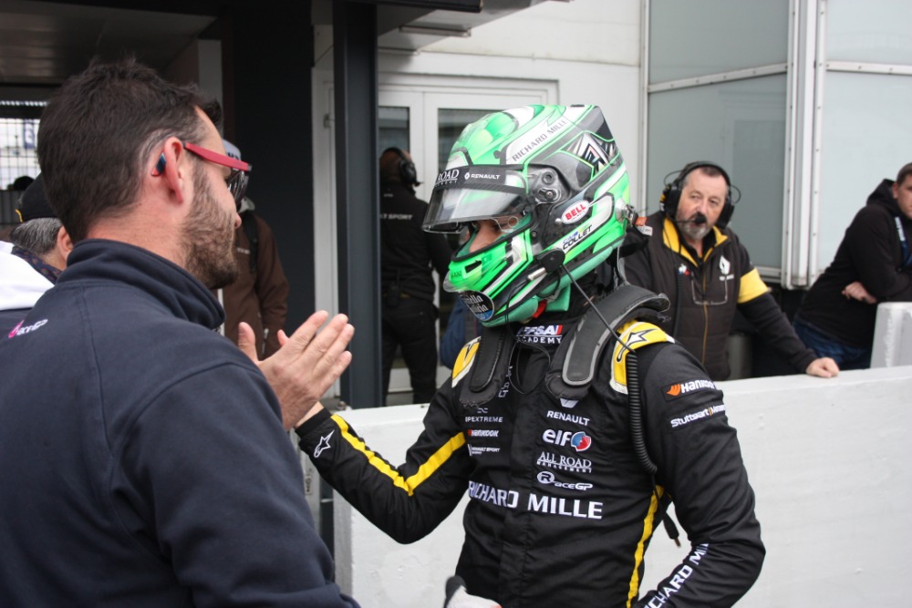 F-Renault v Hockenheimu: Petr Ptáček příliš daleko za vítězi Colletem a Colombem