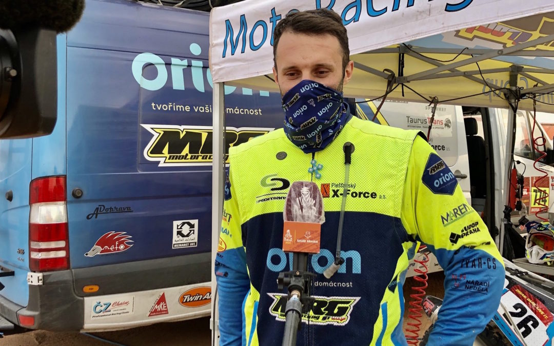 Skvělý den pro český tým: Engel byl v drsné etapě patnáctý, Michek se posunul na třinácté místo