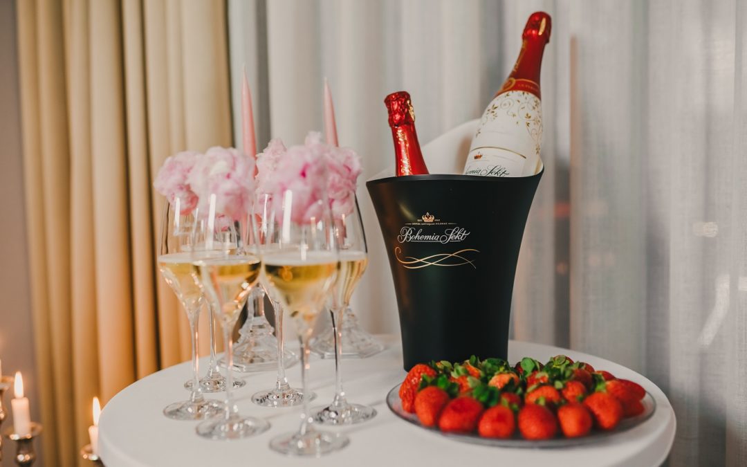 Valentýn není romantickou bublinou. Ale bublinky při něm nesmí chybět