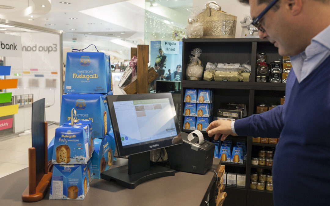 Maloobchod v číslech: Lidé utrácejí za nákupy víc a vrhli se na zahrádkaření