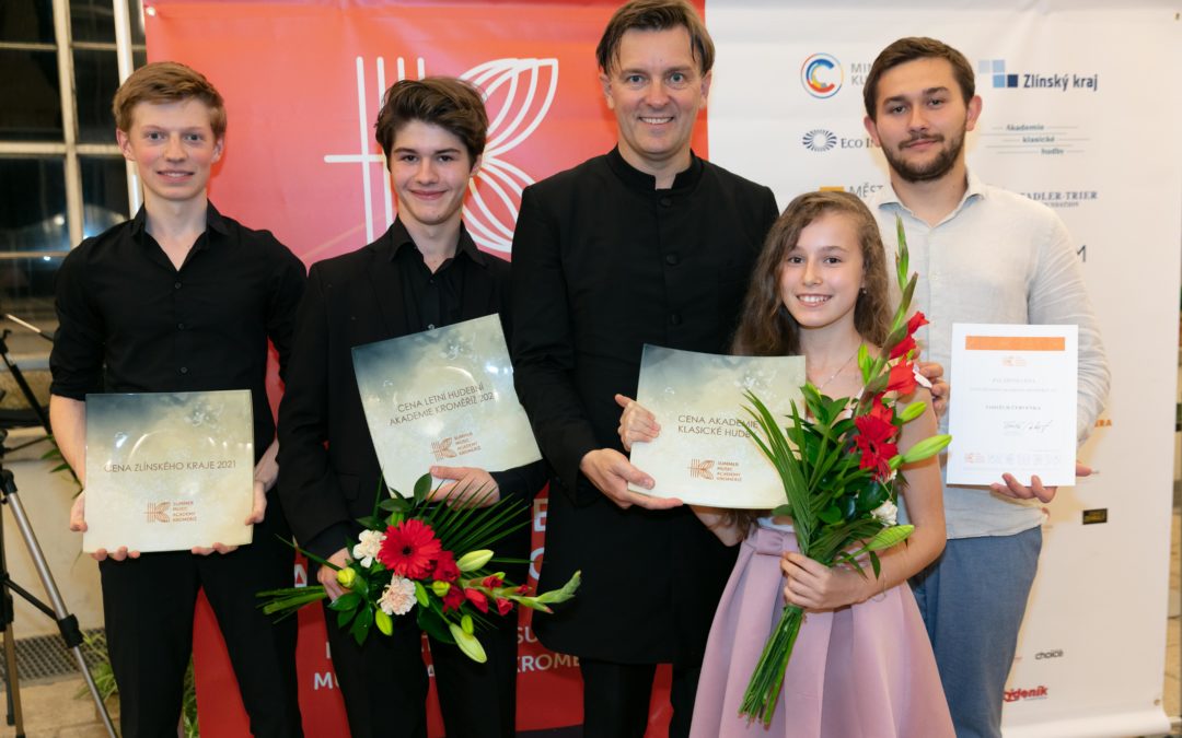 4. ročník Letní hudební akademie zakončila světová premiéra v podání studentského orchestru pod vedením Tomáše Netopila