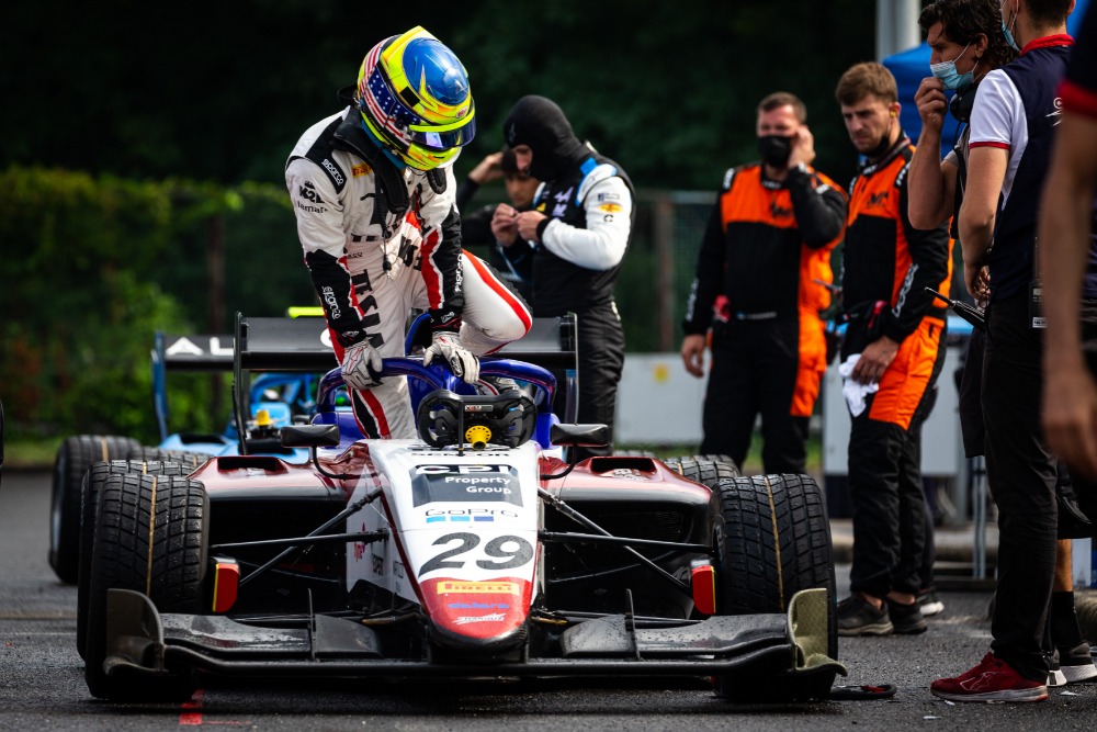 Nedělní F3 na Hungaroringu: Charouz Racing System znovu na bodech, tým zakončil víkend snů