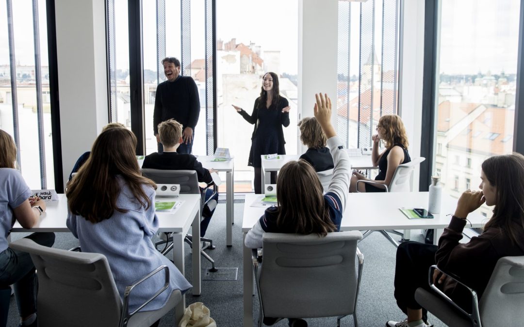 V Praze se otevřela nová škola kombinující prezenční a distanční výuku. Žádný covid ji tak nezavře