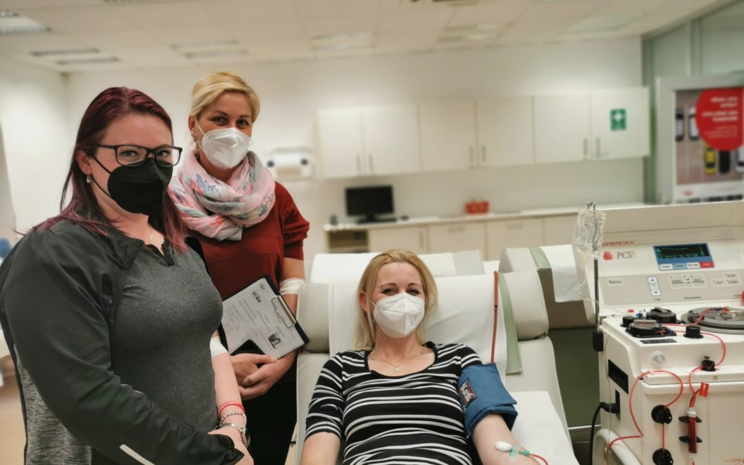 Ludmila, Jana, Ivana: Místo na kafe chodíme společně darovat plazmu. Ta odpoledne jsou jen naše