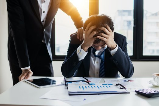 Nový normál v práci není bez problémů – roste počet podaných výpovědí, více lidí pociťuje stres a vyhoření