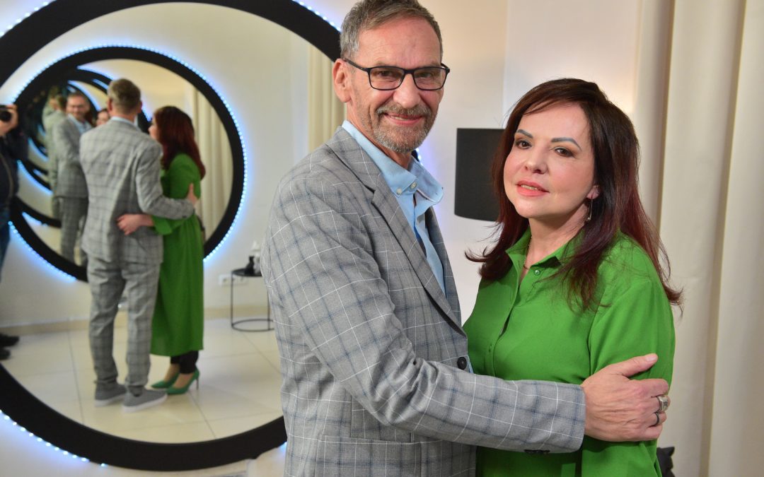 Nová tvář a nový začátek pro životem zkoušeného Rudu a jeho lásku