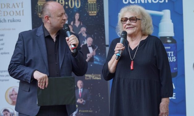 Anděl mezi zdravotníky 2026: Ředitel soutěže odtajnil 12 finalistů